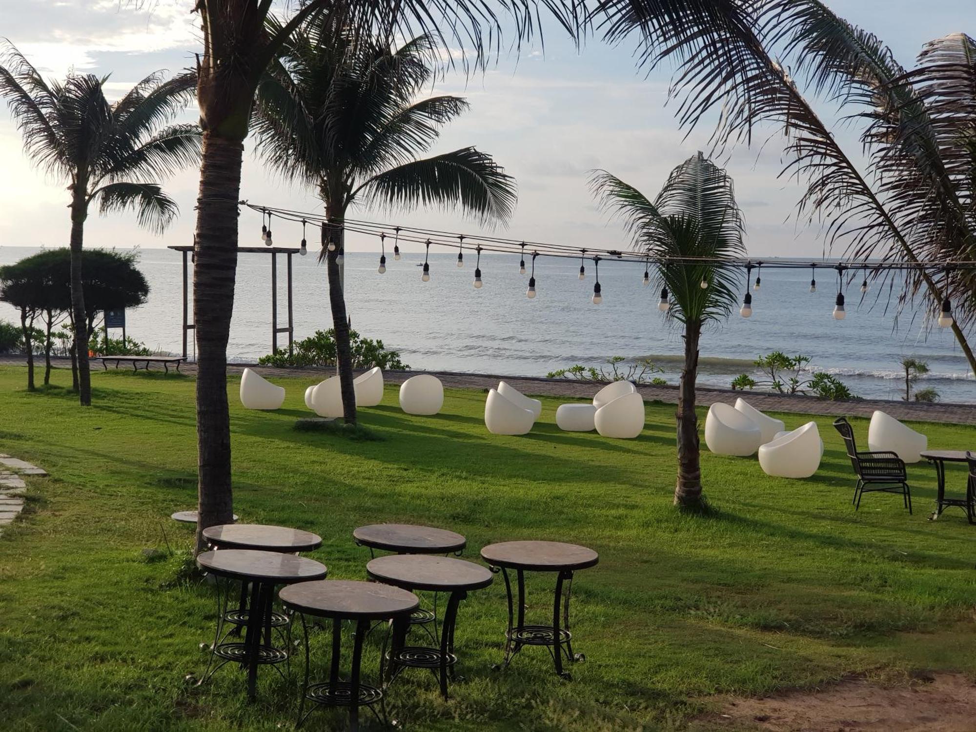 Oceanami Resort Sea View Long Hai Exteriör bild