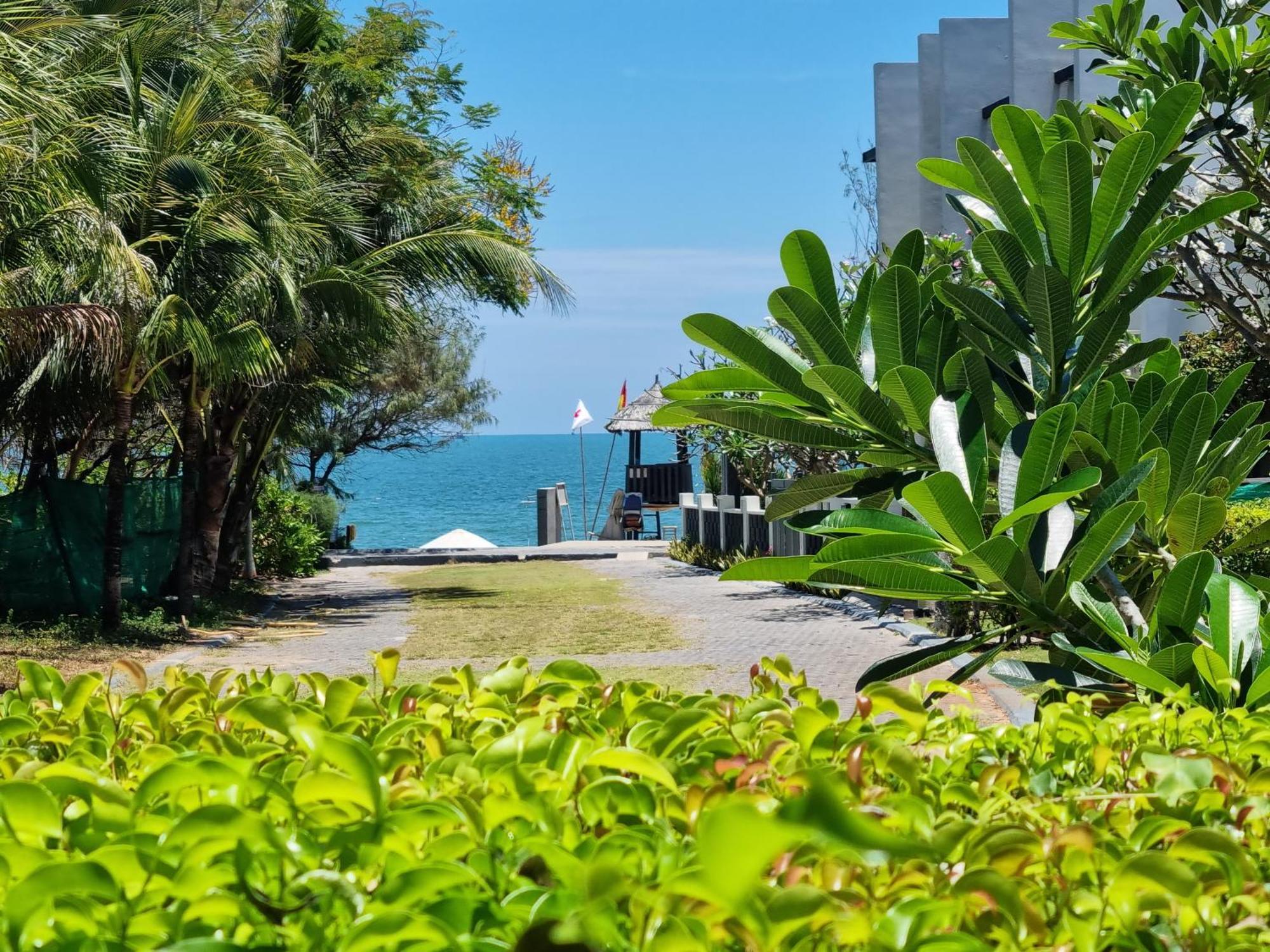 Oceanami Resort Sea View Long Hai Exteriör bild