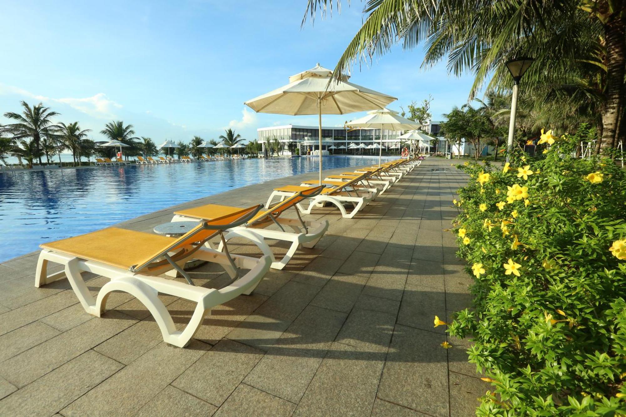 Oceanami Resort Sea View Long Hai Exteriör bild